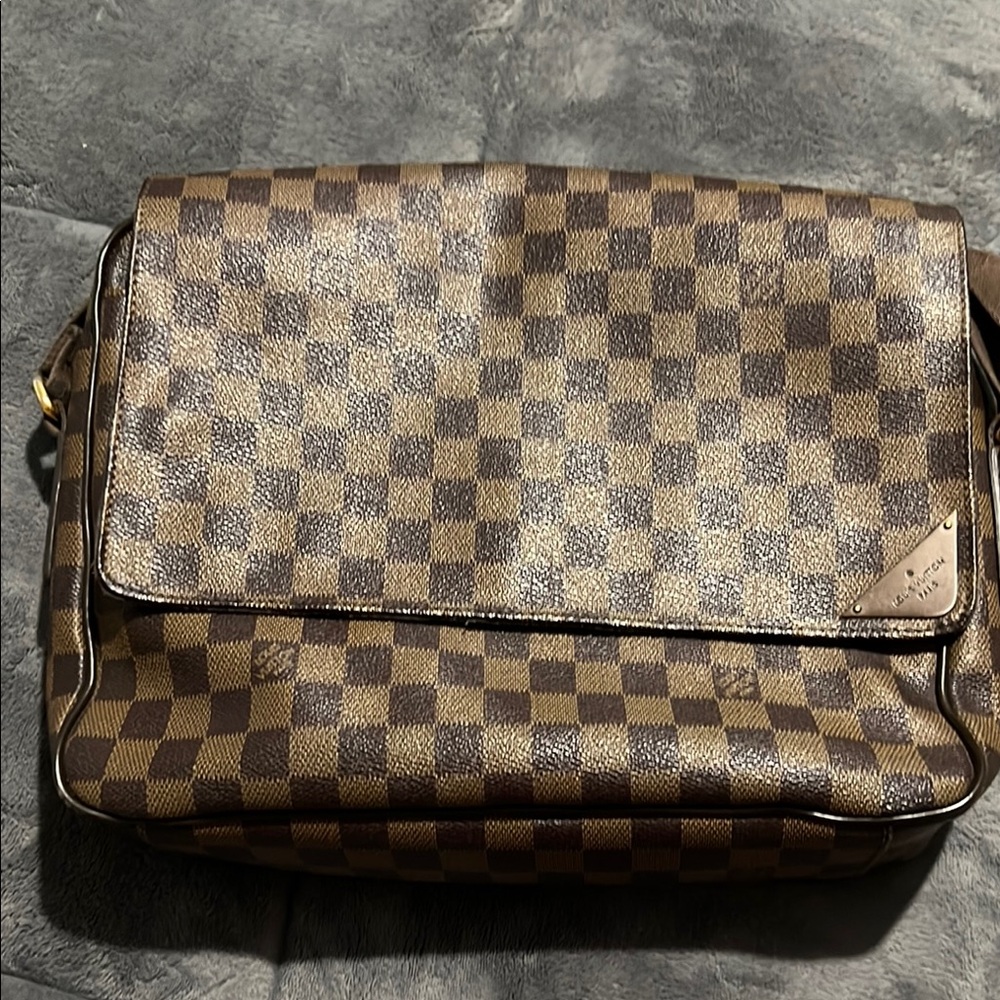 Louis Vuitton Damier Ebene Messenger Bag